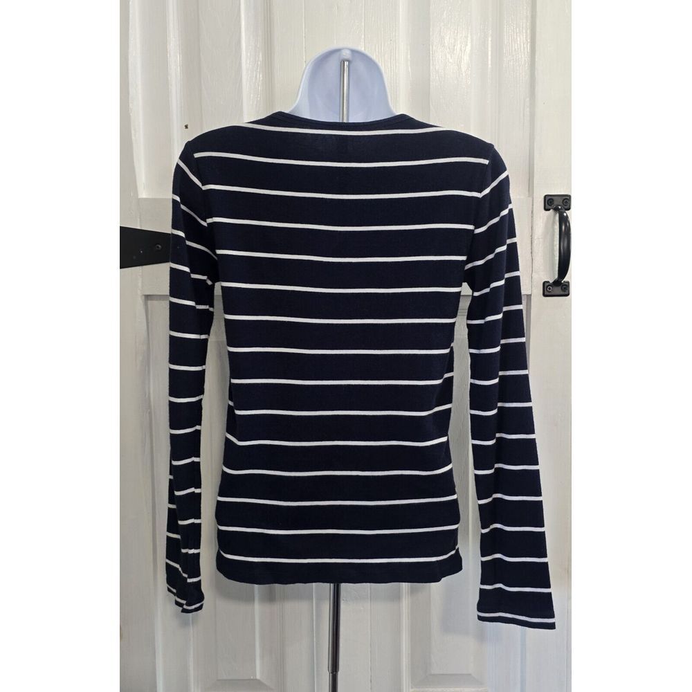 GAP Modern Tee Women M Navy Blue White Striped V-Neck Nautical Coastal Preppy - Picture 5 of 14